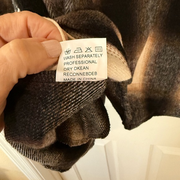 NWT BLACK/WHITE/BROWN MULTI COLOR FLANNEL SHACKET JACKET-S - Picture 14 of 17